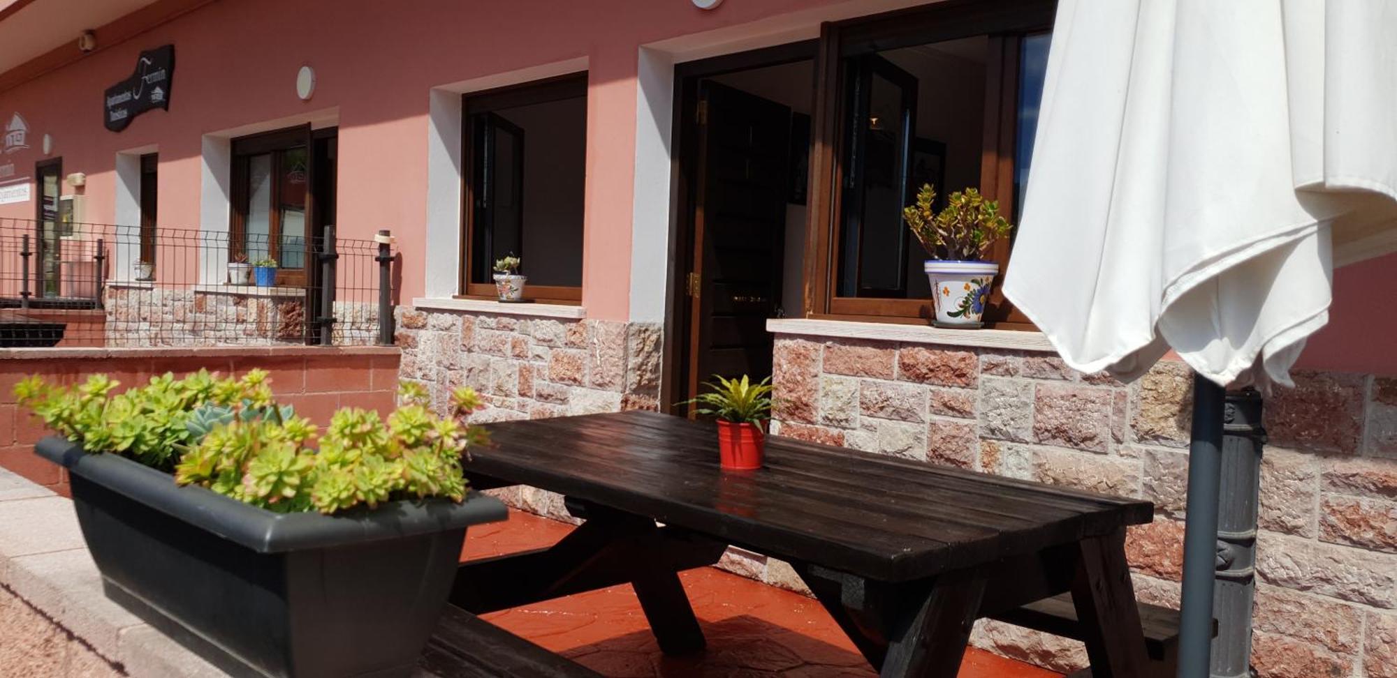Apartamentos Fermin Onís المظهر الخارجي الصورة