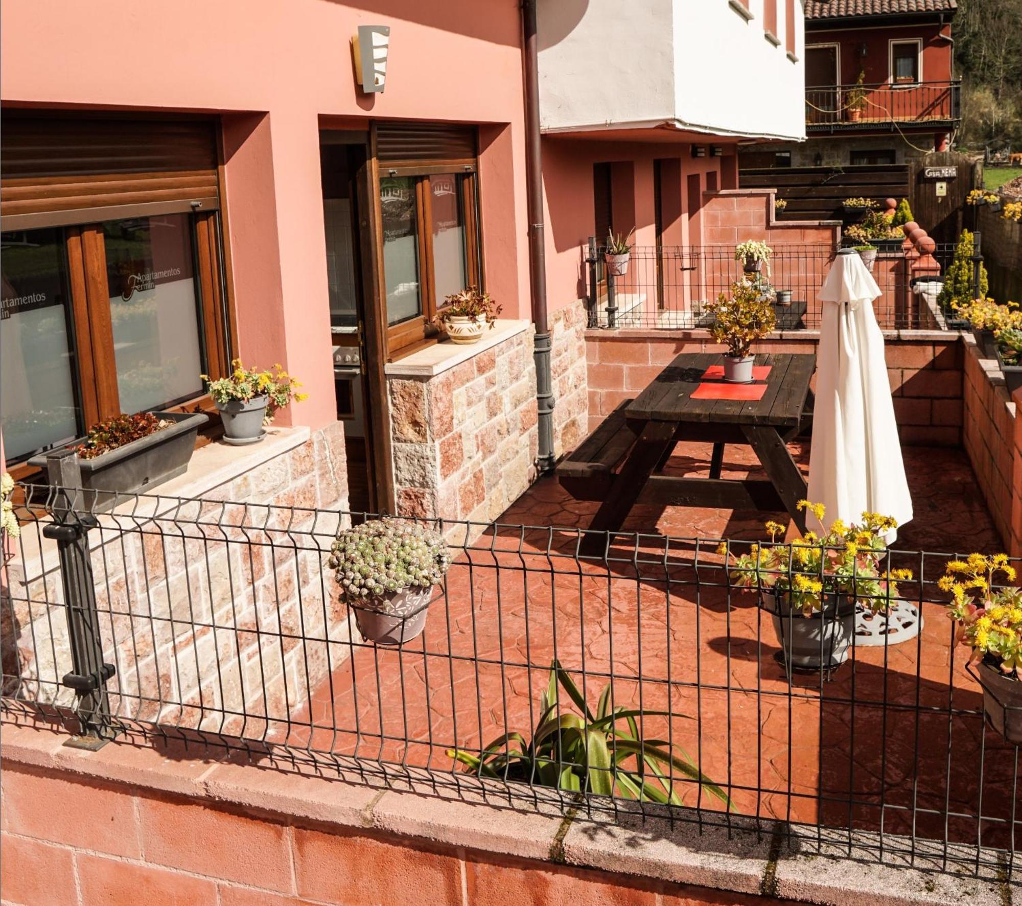 Apartamentos Fermin Onís المظهر الخارجي الصورة